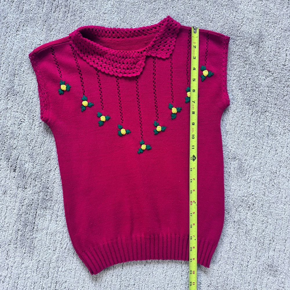 Vintage 50s Handmade Knit Sleeveless Sweater Embroidered Floral Wool Top - Picture 7 of 9